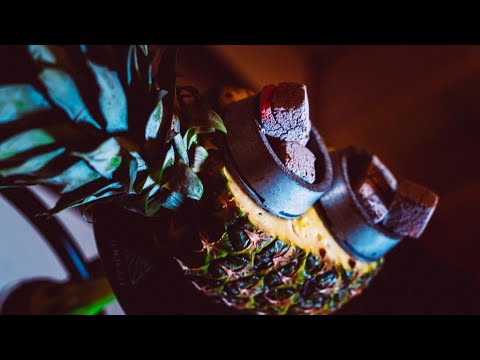 Видео: Mr. Smoke №5 Как сделать вкусно и правильно кальян на ананасе с двумя калаудами! / Pineapple Hookah!