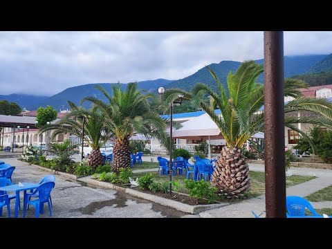 Видео: Абхазия, вечерняя Гагра,набережная,закат