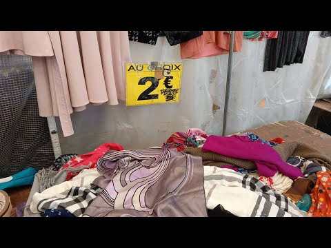 Видео: 78. Вот это находки! Оделась на барахолке во Франции. Обзор рынка и примерка одежды. #секондхенд