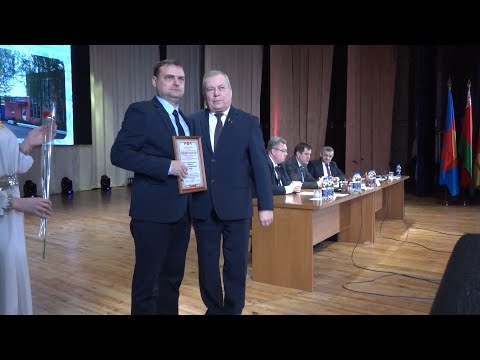 Видео: На городской Доске почёта –  ОАО "Пинский опытно-механический завод". "Подробности" 20.05.2022 г.