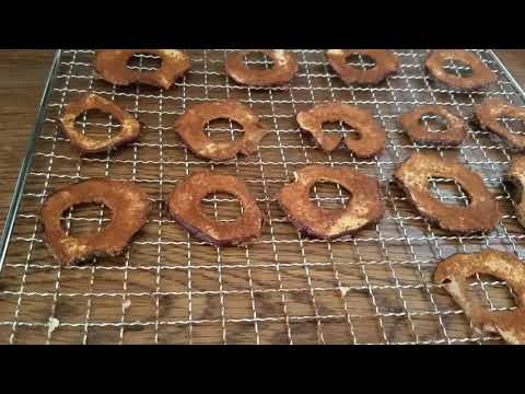 Видео: Дегидратация яблок с корицей и сахаром | Как дегидратировать яблоки с корицей и сахаром в дегидра...