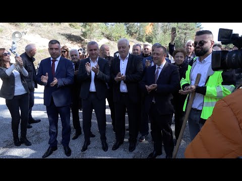 Видео: Министърът на регионалното развитие Иван Иванов даде старт на ремонта на пътя Смолян - Рудозем