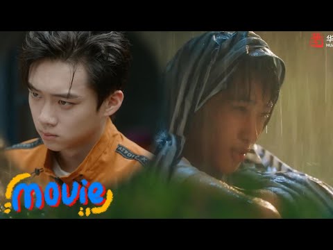 Видео: Бедняга промок всю ночь за уликами 🌧 Парень в ярости узнав правду! 😡