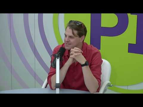 Видео: Певец Иван Ожогин в программе «Ближе к звёздам» на «Радио 1»