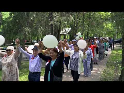 Видео: Токтогул орто мектебинин 40 жылдык жолугушуусу 1967-жылкылар №1