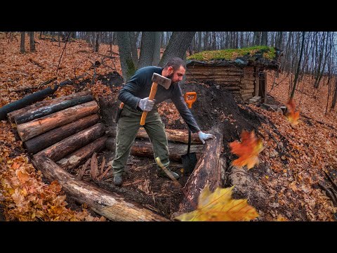 Видео: СТРОЮ БАНЮ В ЗЕМЛЯНКЕ У РЕКИ / НЕВЕРОЯТНЫЕ КАДРЫ НА ФОТОЛОВУШКЕ / ГОТОВЛЮ РЫБУ В ЛЕСУ  4К