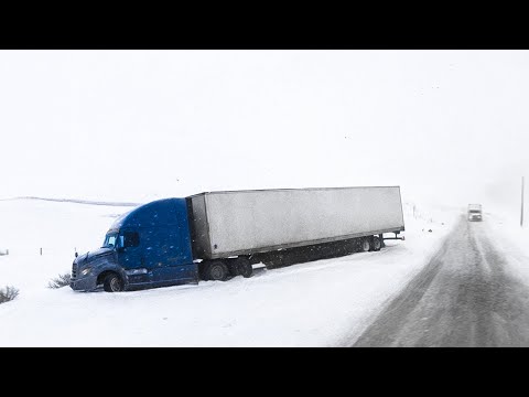 Видео: ГОЛОЛЁД - Грузовики в КЮВЕТЕ. США