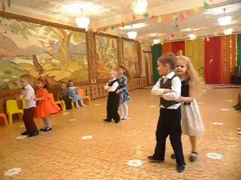 Видео: ЗАЖИГАТЕЛЬНЫЙ ТАНЕЦ под песню "КАПЕЛЬКИ ПО СТЕКЛУ СТУЧАТ