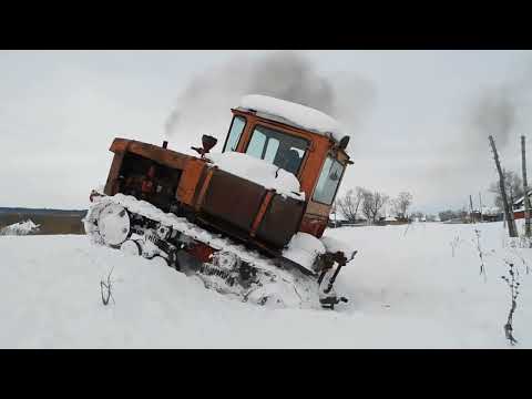 Видео: Запуск, дым-дрифт ДТ-75 после простоя! Суета на легендарном тракторе!