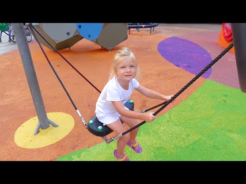 Видео: ЗИМА ПРОТИВ ЛЕТА. WINTER VS SUMMER СОФУНЬЯ ШАЛУНЬЯ