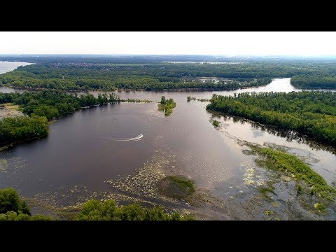 Видео: Новокуйбышевск. Квадрокоптер над пляжем. Волга-Кривуша. Турбазы. 23.07. 4k