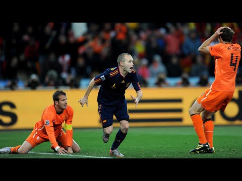 Видео: ВСПОМИНАЕМ ЧМ 2010 Чейз Проходит футбольные тесты