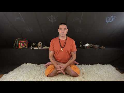 Видео: 1. Падмасана (поза Лотоса) - Nada Baba (Tantra-Yoga)