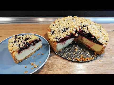 Видео: Пирог с творожной начинкой, вишней и песочной крошкой. 🍰🍒☕