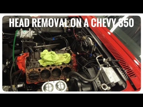 Видео: Замена головок, впускного коллектора и карбюратора на 350-м в моем Corvette C3