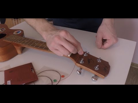 Видео: КАК и ЗАЧЕМ менять струны на УКУЛЕЛЕ