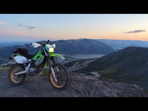 Видео: Обзор KAWASAKI KLX250. "Будущее", которого не хотели.