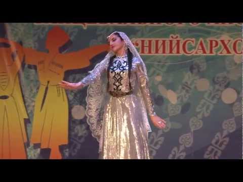 Видео: Ансамбль "Нийсархой"- танец1