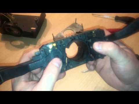 Видео: Ремонт подрулевого переключателя Ауди80.