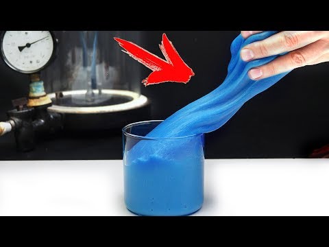 Видео: ЧТО ЕСЛИ СУНУТЬ РАЗЛИЧНЫЕ ЛИЗУНЫ в ВАКУУМ...?!