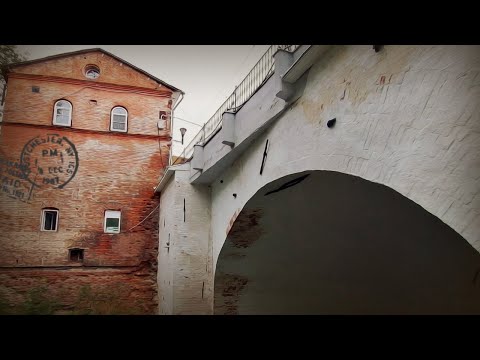 Видео: Спускаемся под КАМЕННЫЙ МОСТ. Как выглядит сооружение, которому более 200 лет // места Вологды