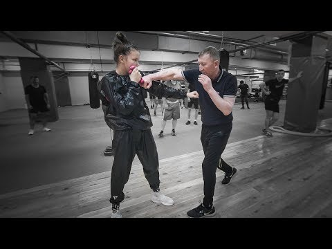 Видео: Тренировка от МС СССР / Постановка удара с гантелями