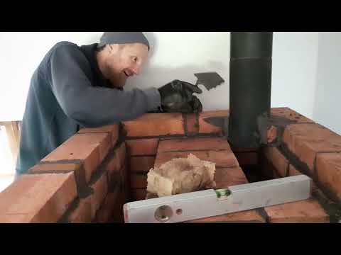 Видео: Двухколпаковая печь, обогревающая дом 50 часов и экономящая 50% дров, готова.