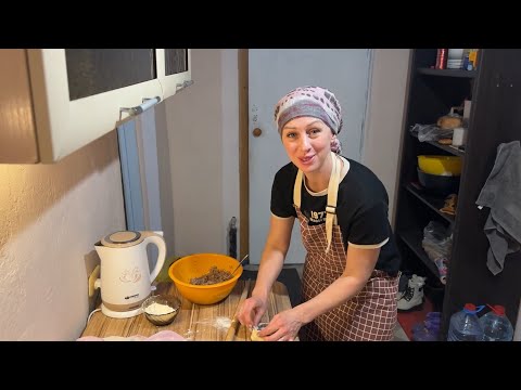 Видео: Наш Сын Сказал, Что Мы Казахи / Замужем за Казахом / Впервые Делаю Беляши / Сырые Беляши / Влог204