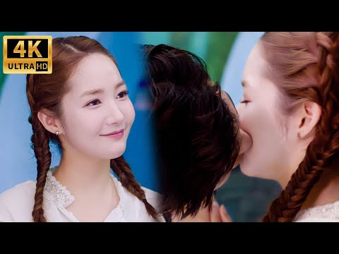 Видео: Девушка взяла звезду в зоопарке, он был тронут и поцеловал её! Милота!