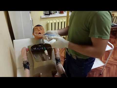 Видео: Постановка желудочного зонда