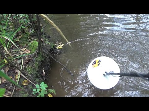 Видео: Поиск золотых самородков металлоискателем в ручье!