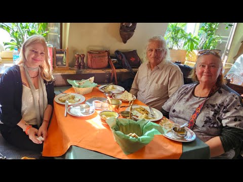 Видео: Лучший индийский ресторан в СПб Тандур! Полная посадка, пришлось ждать. Прогулка с Мией.