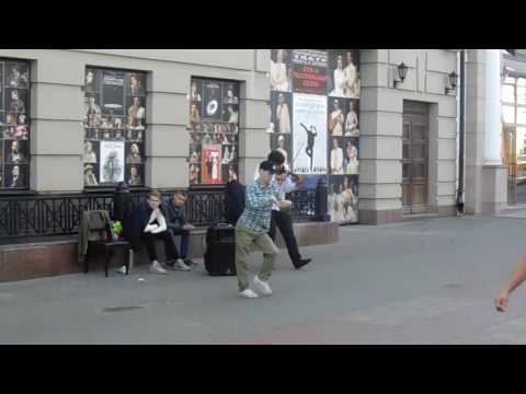 Видео: Казань. Музыка и танцы на Баумана