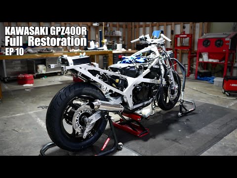 Видео: [Kawasaki GPZ400R Полная реставрация 10] Глушитель, шины, диски и т. д.