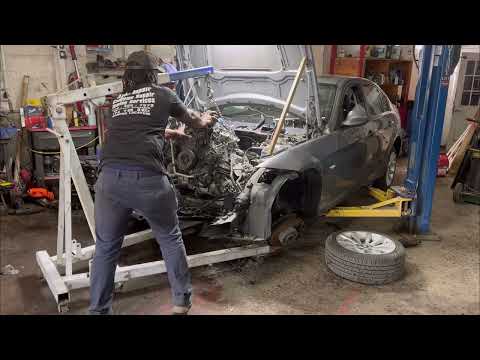 Видео: Замена двигателя BMW 328i 2011 года 🔥🔥🔥