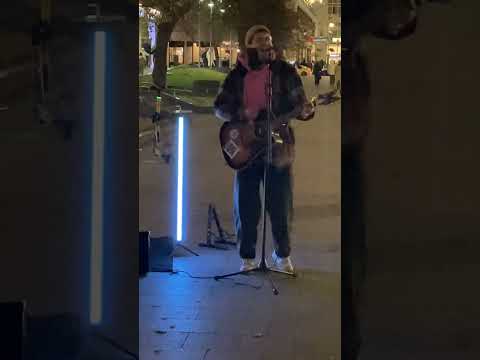 Видео: Уличные музыканты песня Тропикана женщина и певица Жасмин. Центр Москвы. Полная версия 