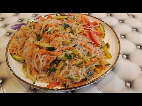 Видео: Салат из фунчозы и овощей — прекрасное блюдо, которое не отнимает много времени на приготовление👍💯