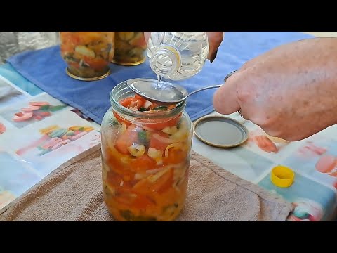 Видео: Летний салат в банке на зиму!