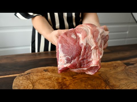 Видео: Хочу поделиться с вами этим наследием - свиная шейка с красной капустой по старинному рецепту.