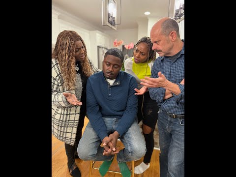 Видео: Когда Дален пытается отменить выпускной бал, а мистер ЛиттлДжон говорит ему убираться отсюда!