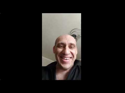 Видео: Мишу Фартового Смотрит Его Мама