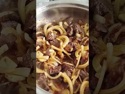 Видео: Гуляш по домашнему 