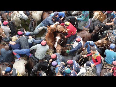 Видео: Ажыке жайлоосу/ Каримов Сулайман атанын ашы/Чон соорундар үчүн күрөш/ Кумардын улагы 3- бөлүм.