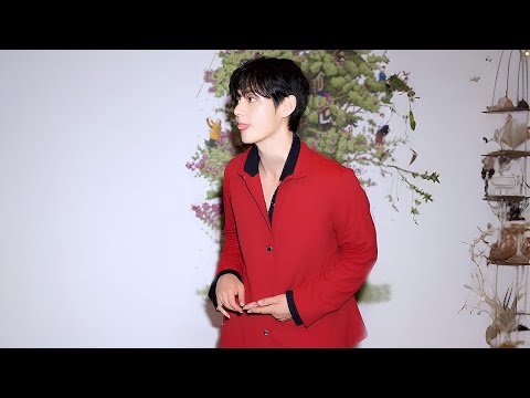 Видео: Лос-Анджелес сходит с ума! Тэхён только что посетил мероприятие TIRTIR!