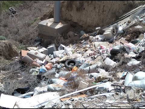 Видео: ПОИСК МЕТАЛЛОЛОМА НА СВАЛКЕ!! Нахожу Алюминиевые банки, Провода, Черный металл и Плату.