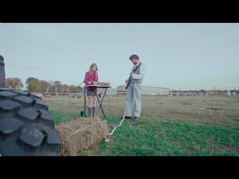 Видео: мс улыбочка - Хартрейсинг (live "Музыка для животных")