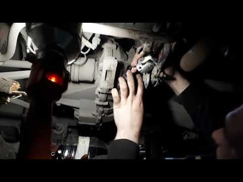 Видео: Замена карданчика рычага кпп приора ваз (установка усиленного сальника) 2108-99