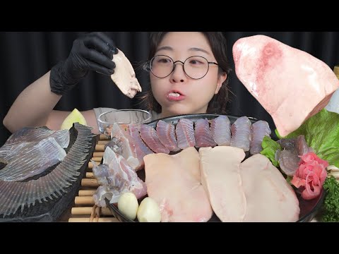 Видео: Старелая сырая рыба / Mukbang eating show