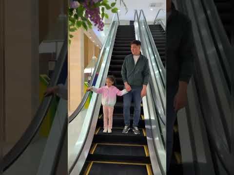 Видео: "Бақытты отбасы" республикалық байқауы. "Зейнеп, Амина және балапандар" бөбекжай-бақшасы