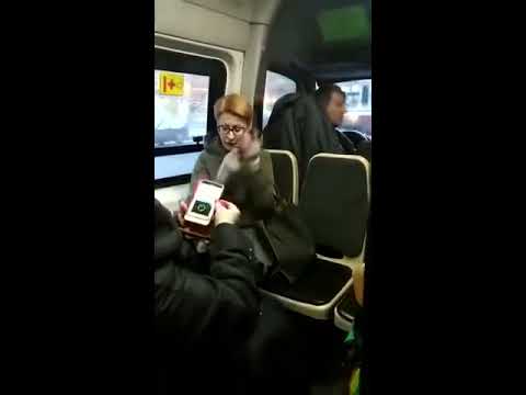 Видео: Неадекватная пассажирка в СПБ